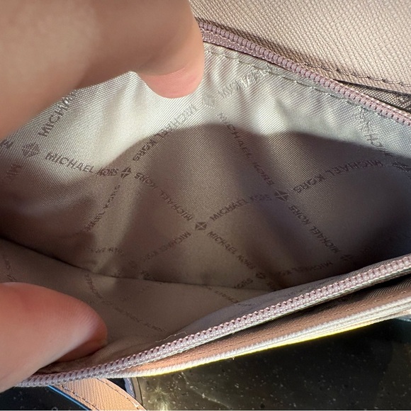 Michael Kors pink Crossbody Bag - Picture 9 of 12